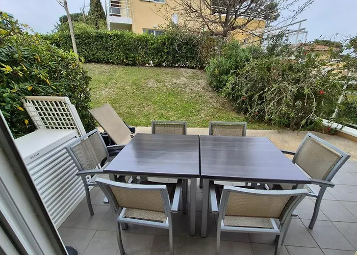 A 500 Metres Des Plages Et Du Port Du Brusc, Les Terrasses Des Embiez Avec Piscine Et Spa